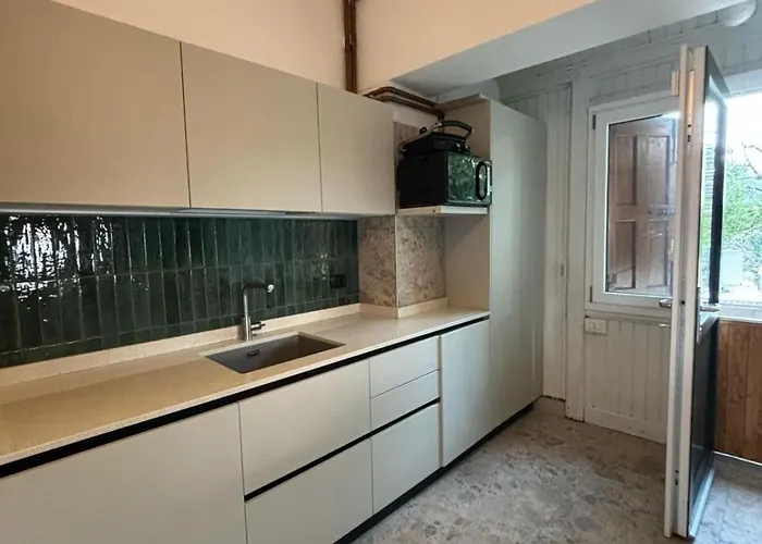 Rosina Lakeside 別荘 *